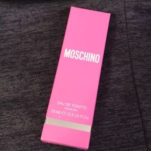 Moschino Fresh Pink roller
